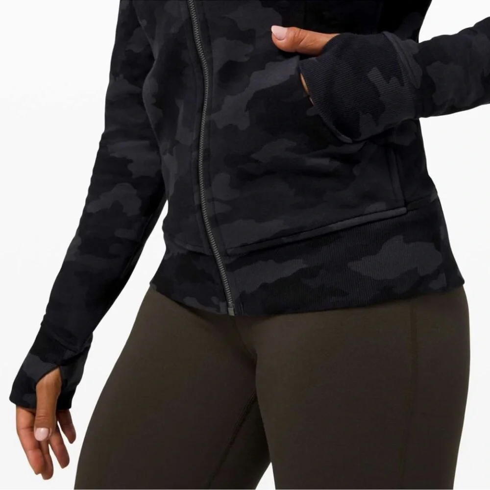 Lululemon Scuba Hoodie Light Cotton Camo Fleece Size 14 - Picture 2 of 9